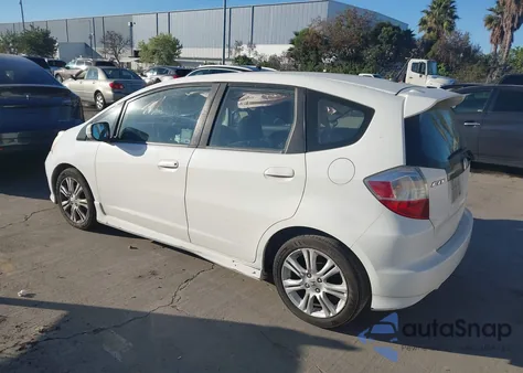 2011 Honda Fit Sport z USA, uszkodzony, nr VIN JHMGE8H69BC023235